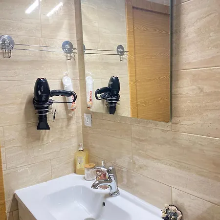 Ubytování v soukromí Shared Apartment! Piso Compartido! общая квартира! *