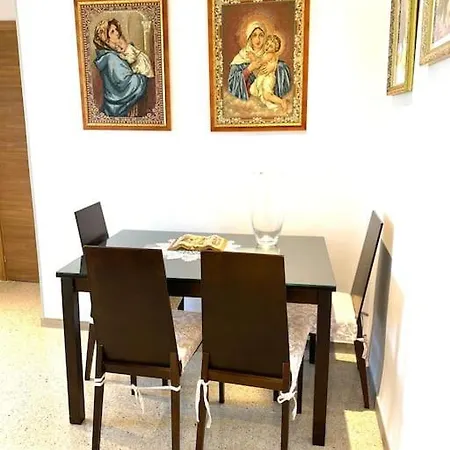 Shared Apartment! Piso Compartido! общая квартира! セビリア