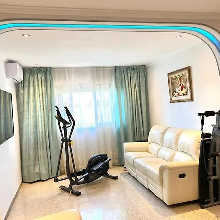 Ubytování v soukromí Shared Apartment! Piso Compartido! общая квартира!